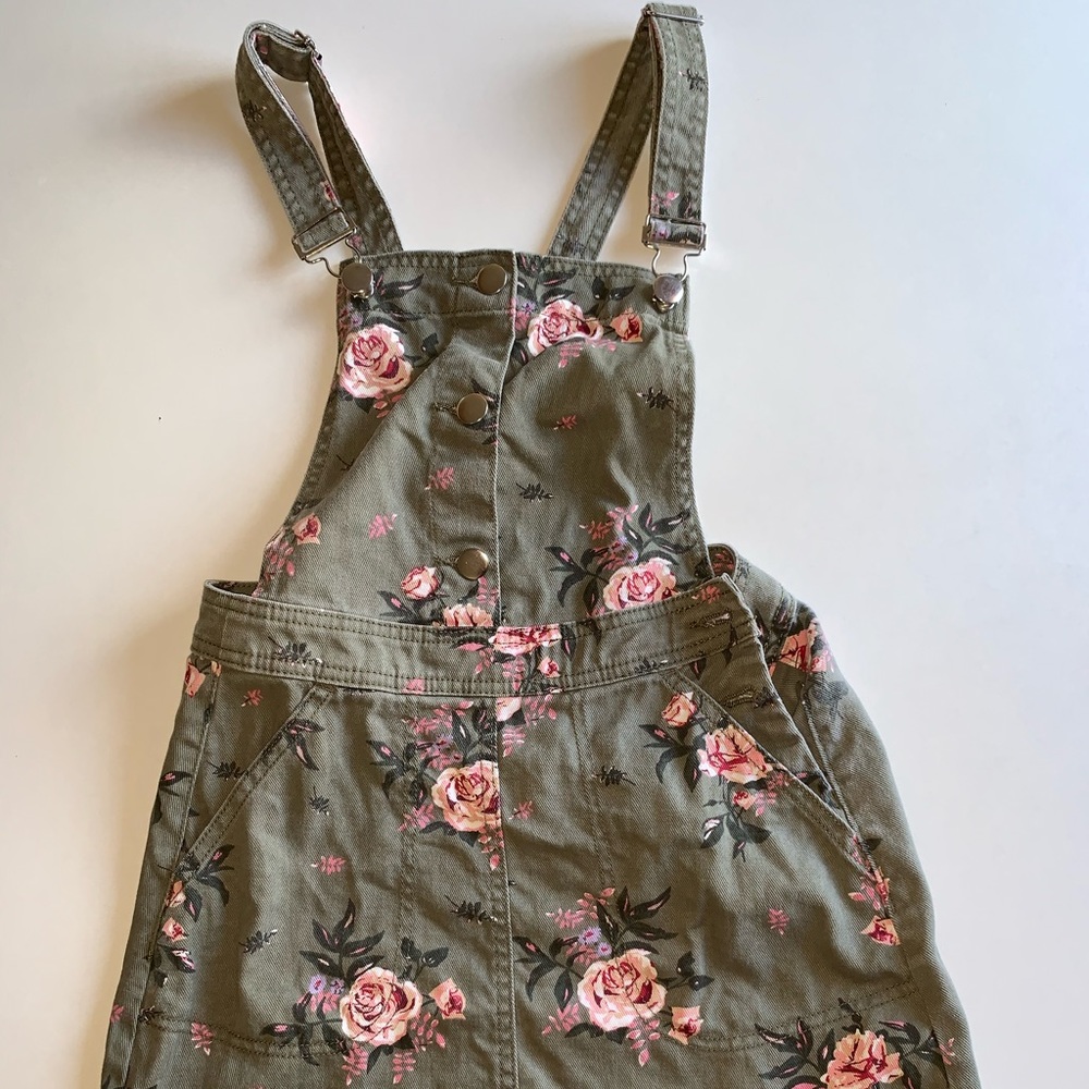 Overall dress